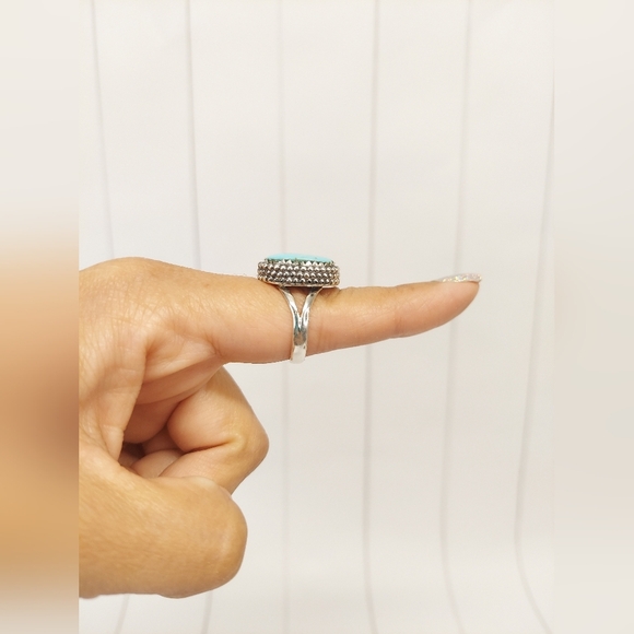 Handcrafted Turquoise Ring Sz 7 - Picture 6 of 10